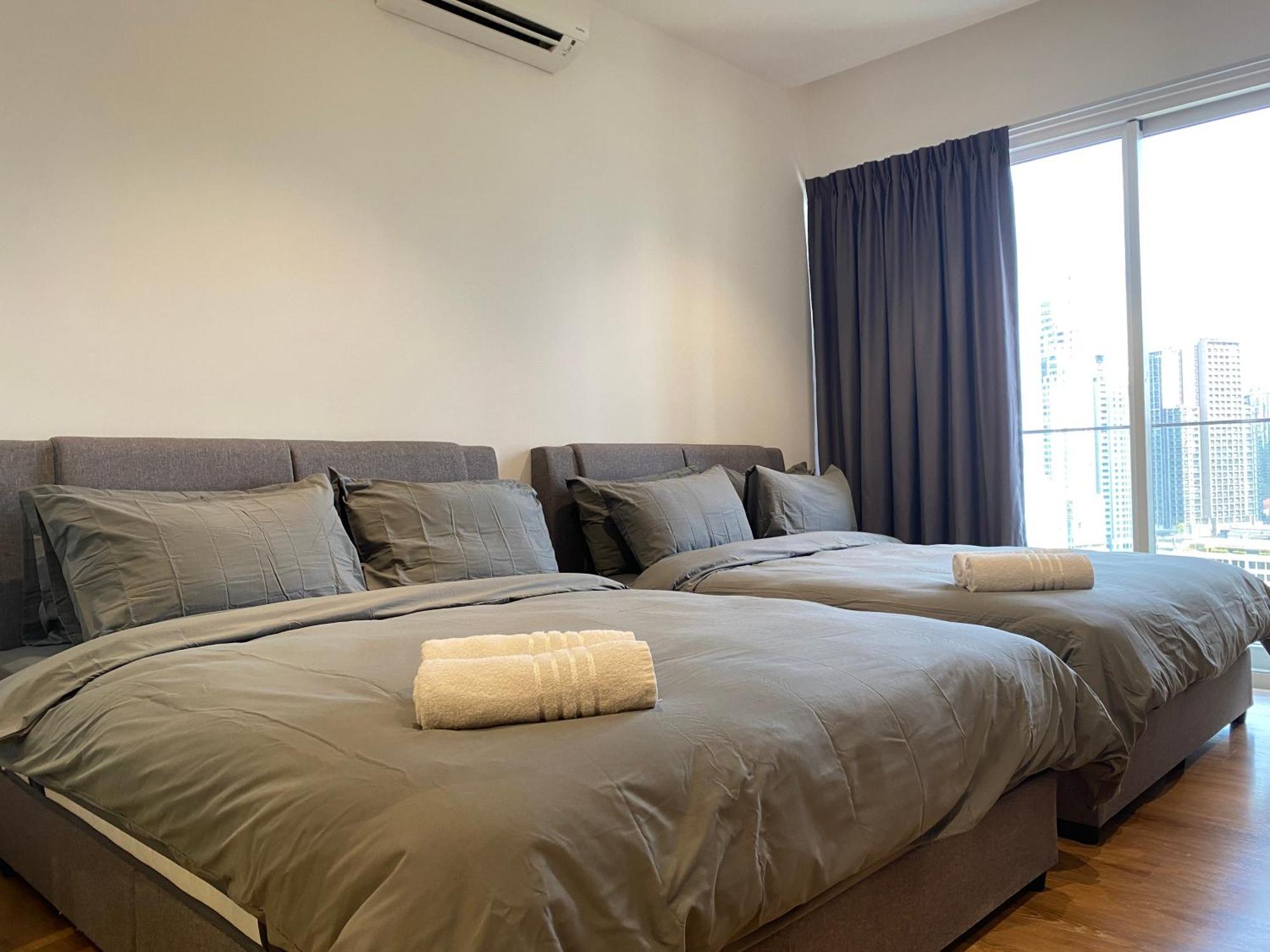 4 Pax Monorail Next To Quill Mall Pangsapuri Kuala Lumpur
