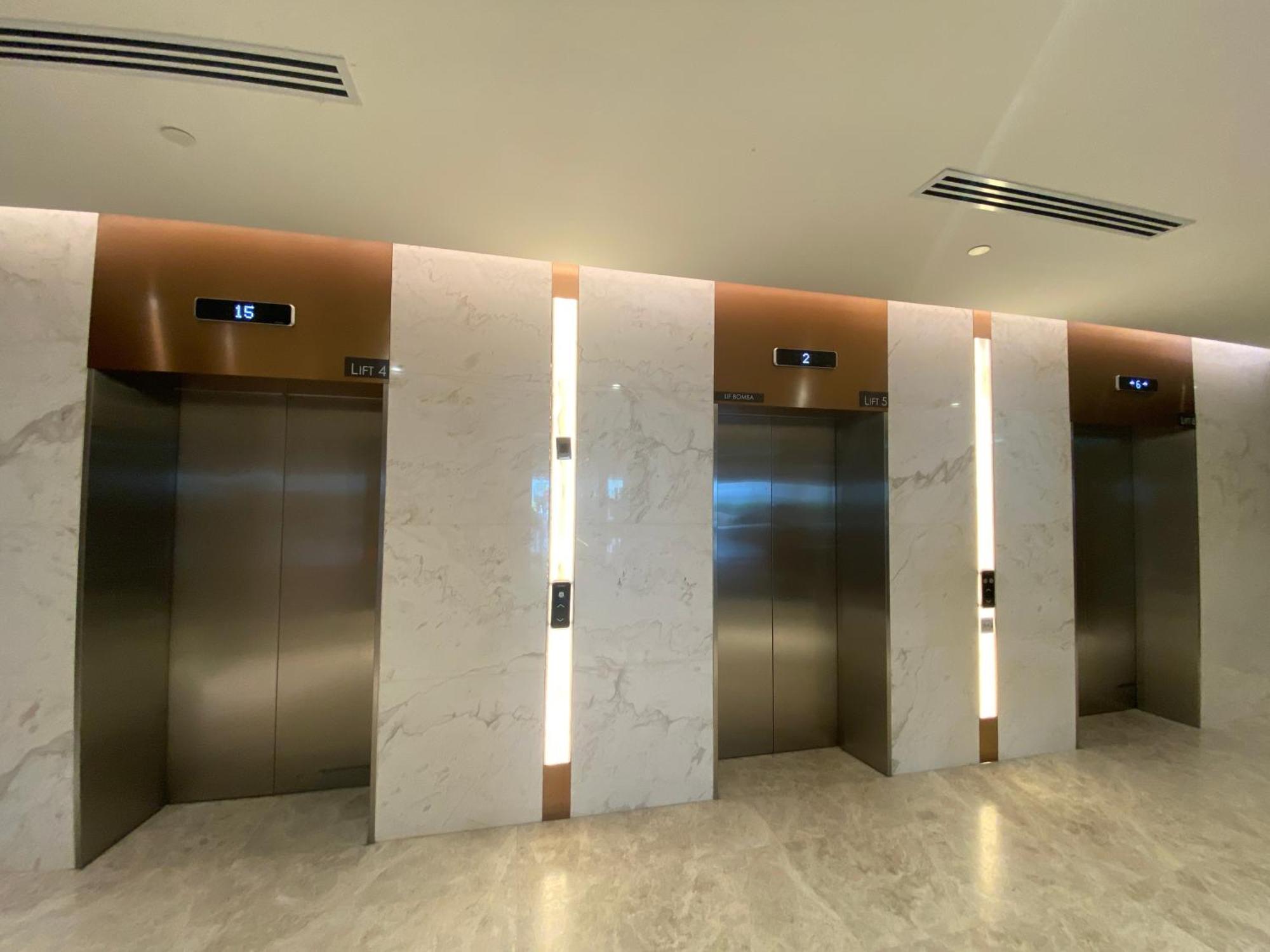 4 Pax Monorail Next To Quill Mall * Kuala Lumpur